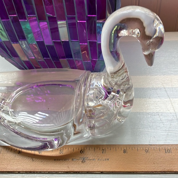 Acrylic Pair of Swans, Soap Dishes, Trinket Holders, Hand Towel Rests. - Picture 5 of 8